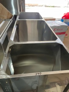 Báo giá tủ bếp inox cánh kính Ninh Bình 2025 - Chi phí bao nhiêu/ mét dài ?