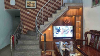 Các bước cải tạo tủ gầm cầu thang thành kệ tivi hiện đại 